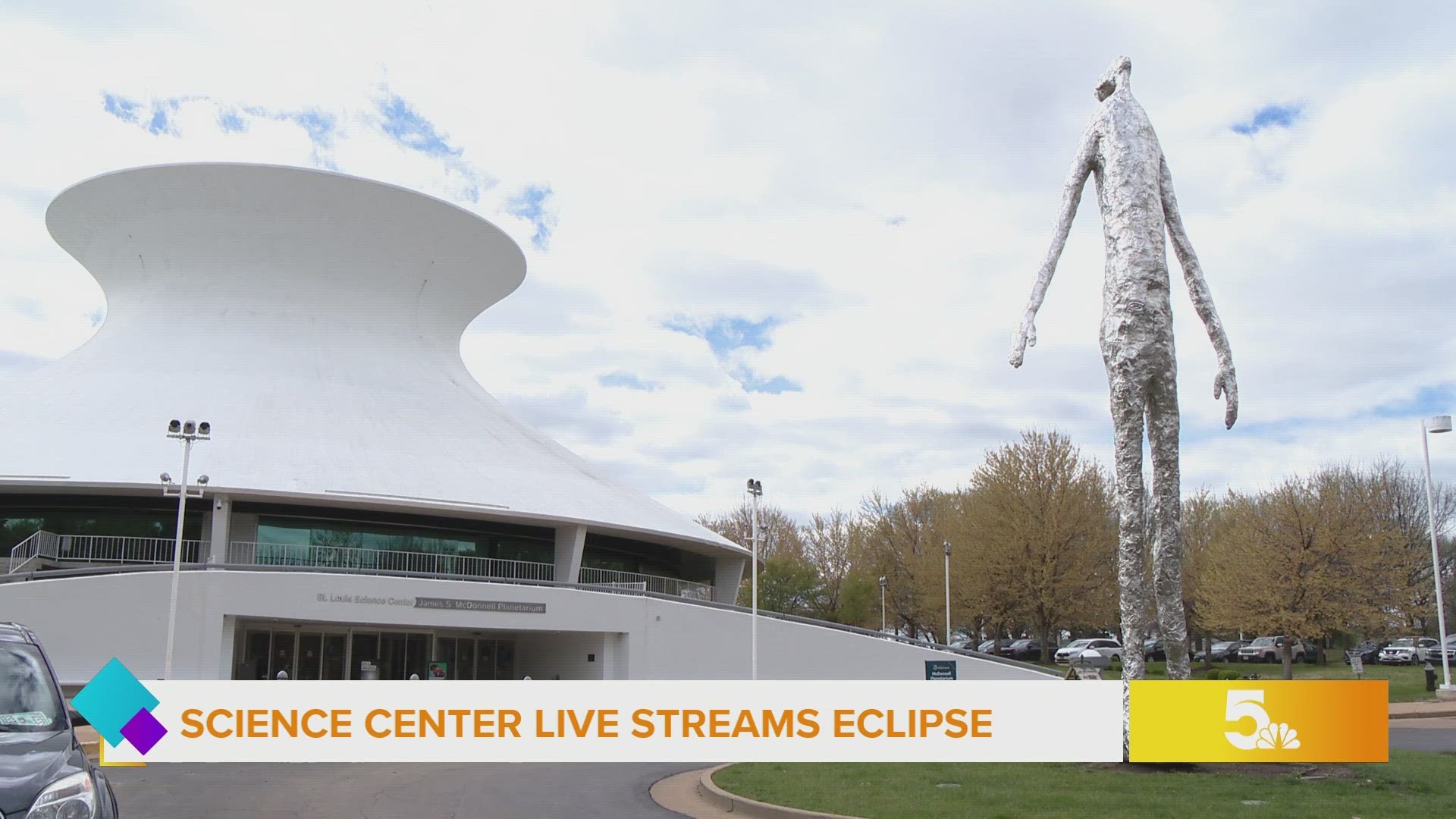 The science center's planetarium is hosting a live streaming event of all of the locations along totality throughout Missouri.