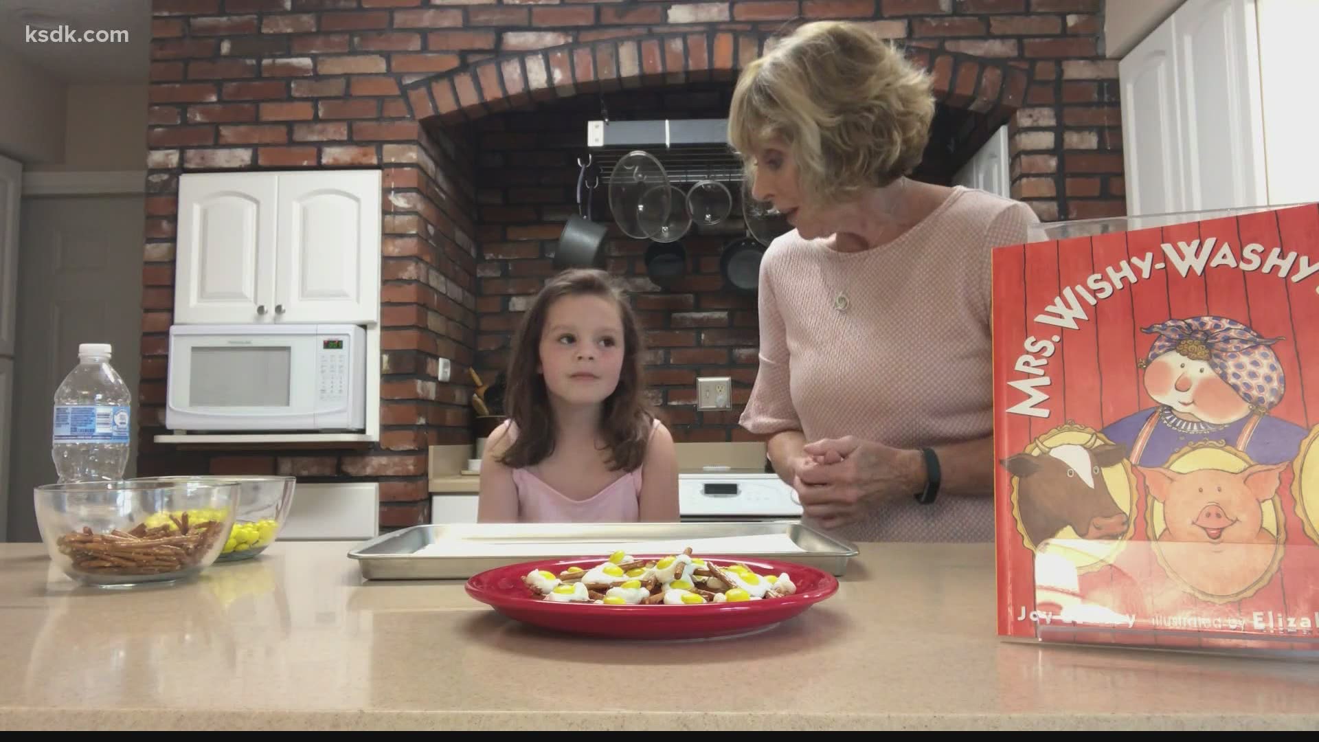 Judy Smith of 'A Teacher and An Oven' shares a fun recipe with the help of her granddaughter.