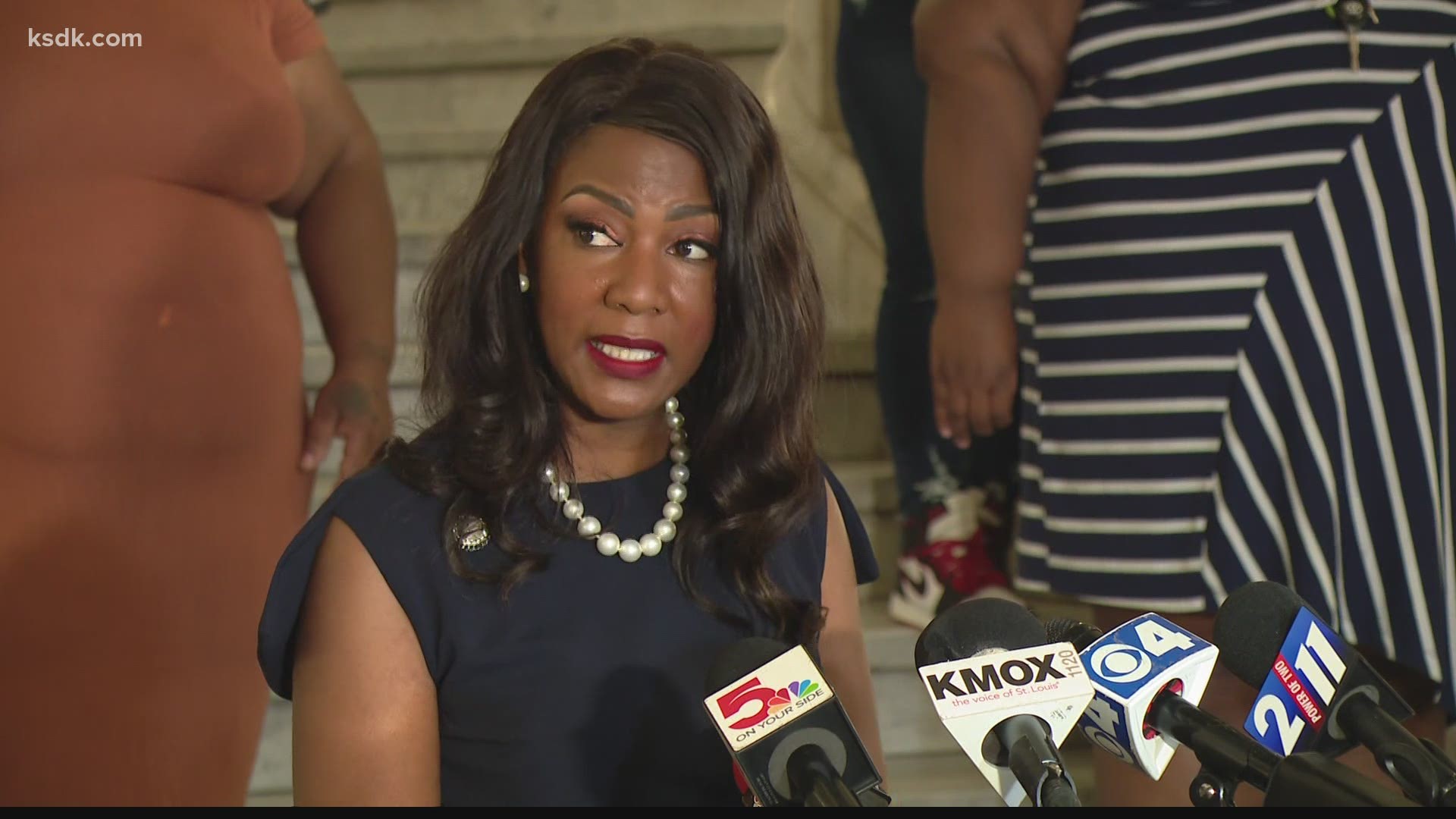 Mayor Tishaura Jones wants $500 checks for some of the city's most vulnerable residents while the board of aldermen's plan does not include the payment.