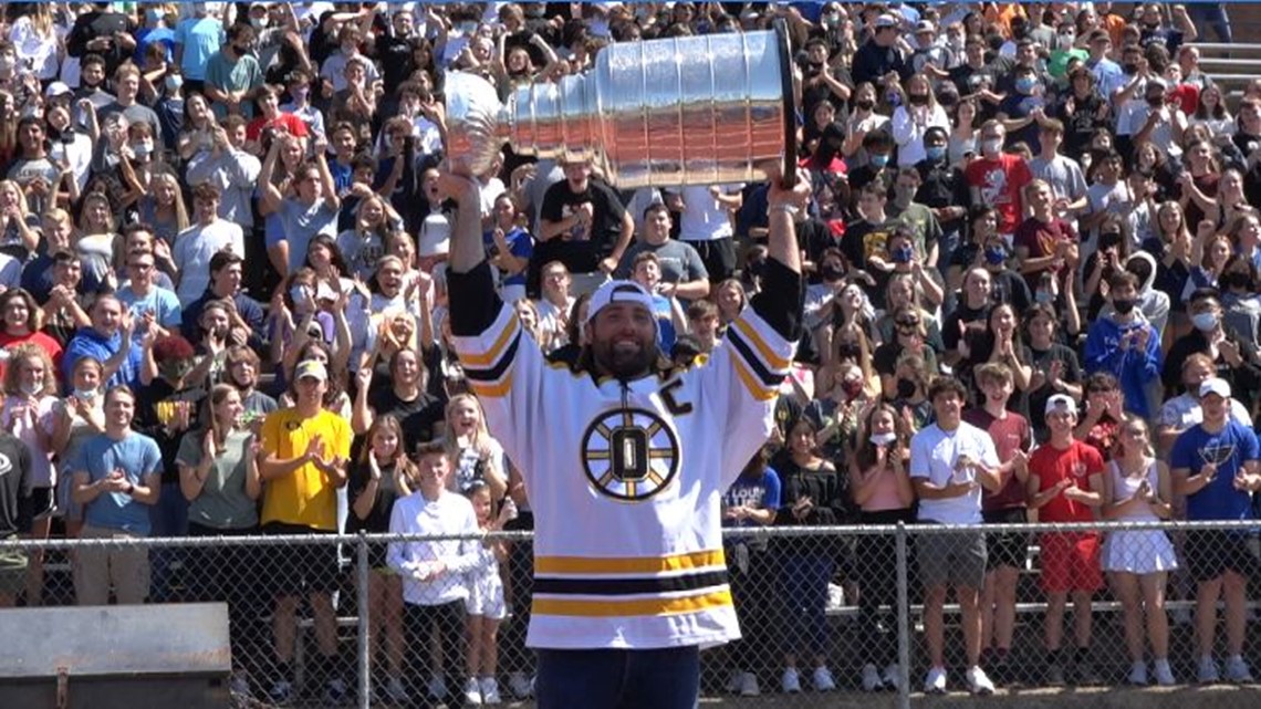 South County's hockey hero Pat Maroon does it again, winning Stanley Cup  with Tampa Bay Lightning – St. Louis Call Newspapers