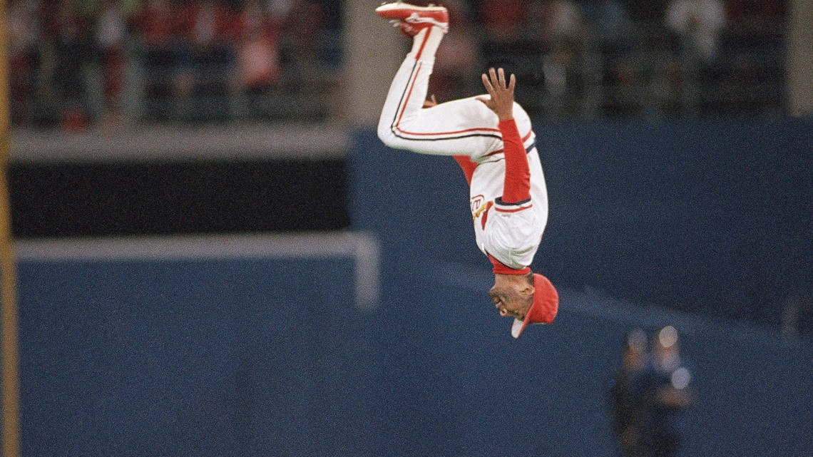 Five Ozzie Smith fun facts on the Wizard's 66th birthday