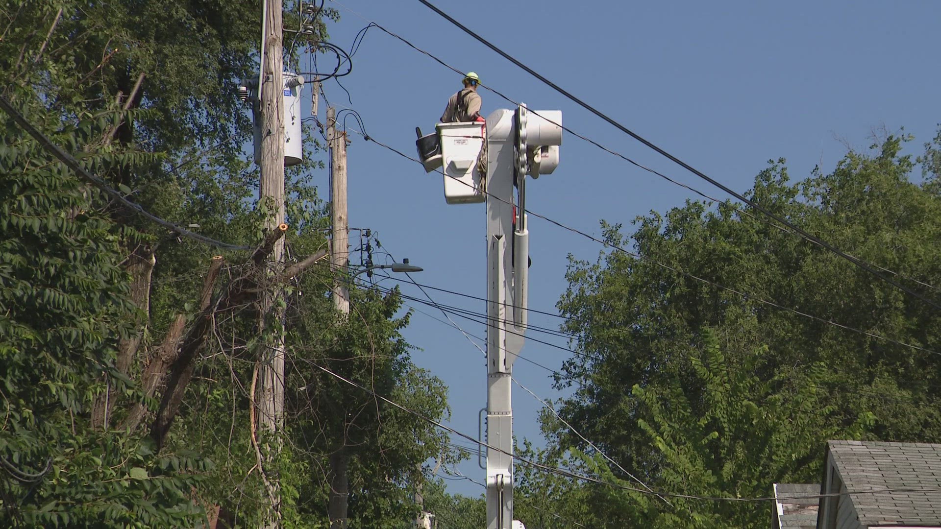 Thousands in both states have been without power for days. Ameren Missouri officials said they're anticipating power to be fully restored by Wednesday night.