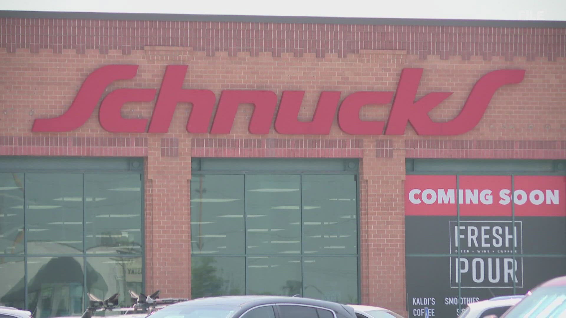 After two failed attempts at a new contract, Schnucks drivers are holding an informational picket. Union leaders demand better pay and health care benefits.