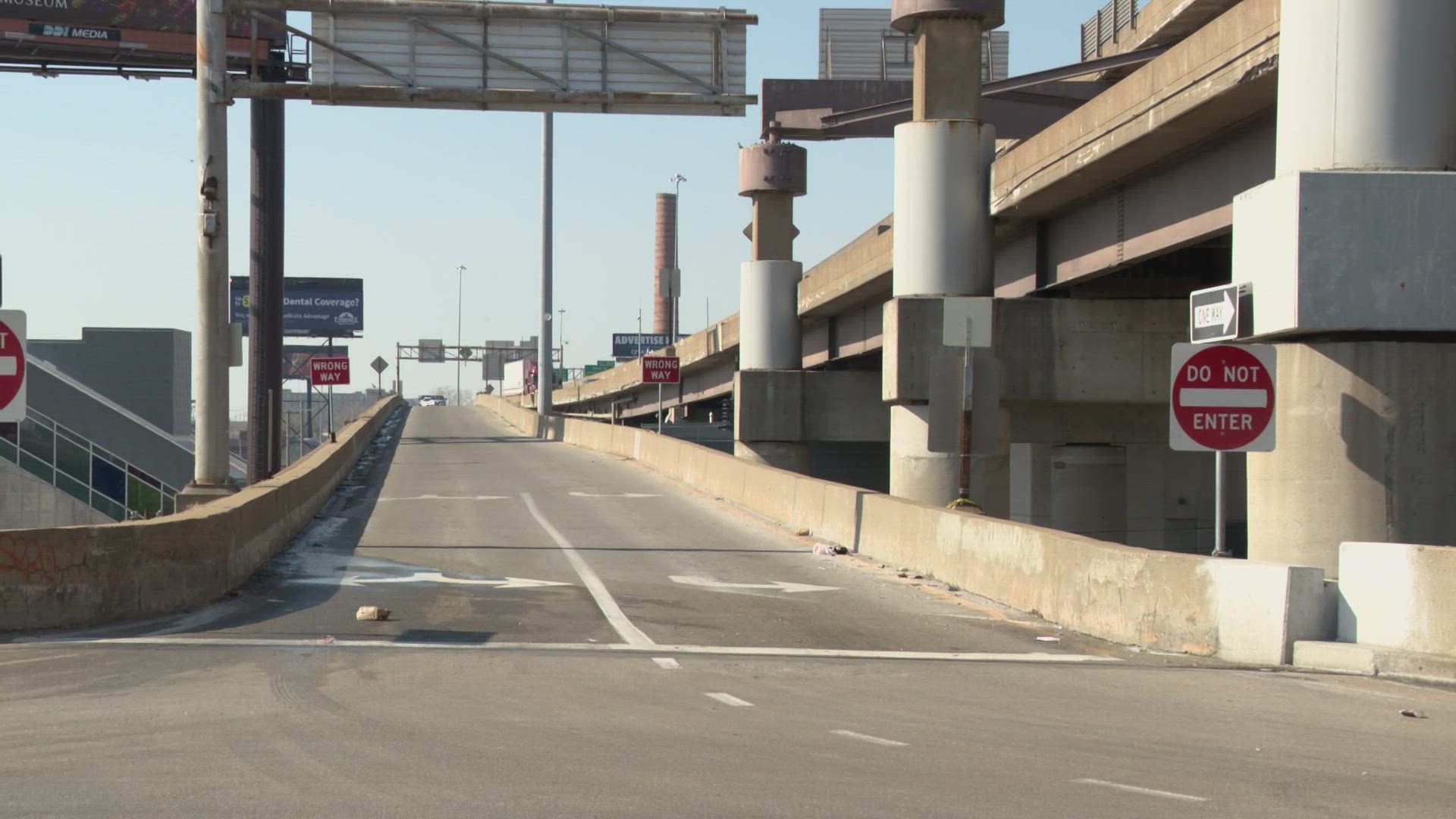 The 14th Street ramp from eastbound I-64 will close for roadwork for the next three weeks. It will impact drivers heading downtown to Blues games and other events.