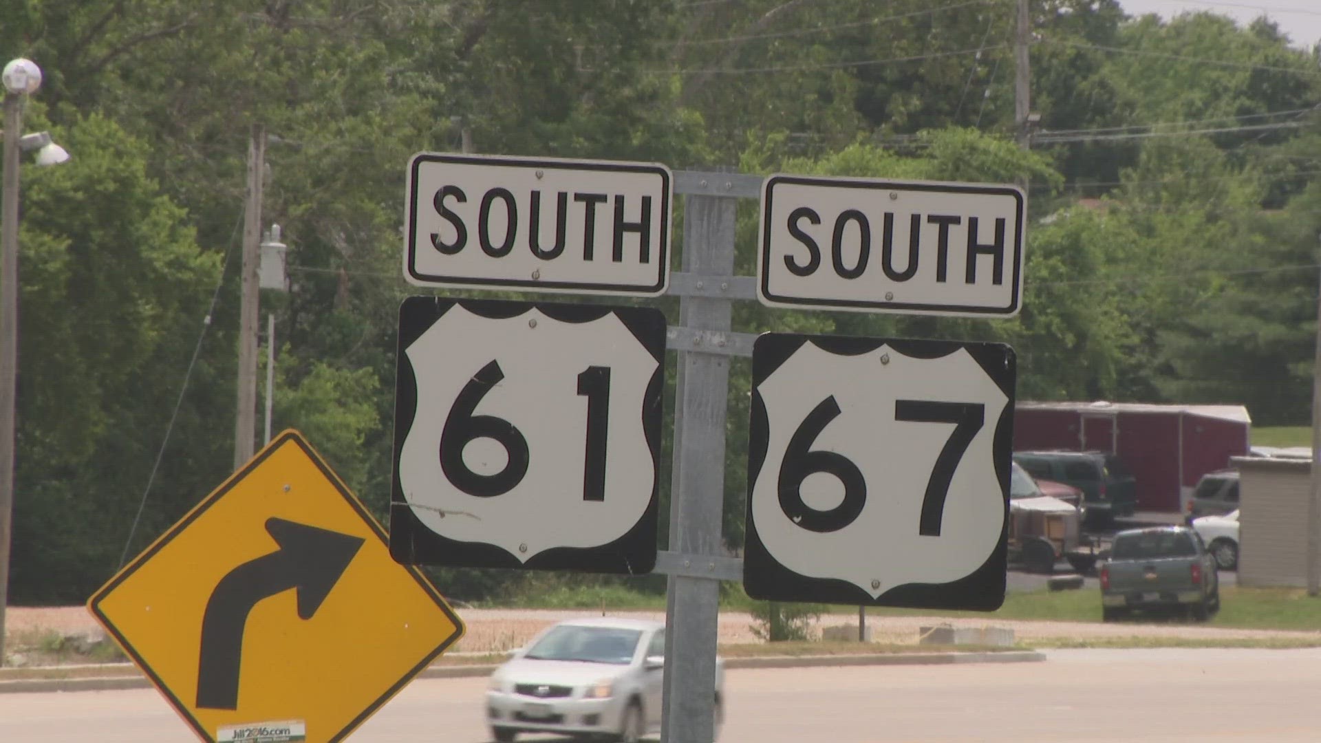 MoDOT begins major light upgrades along Jefferson County roads. The department will pay Reinhold Electric of St. Louis more than $500,000 to do the upgrades.