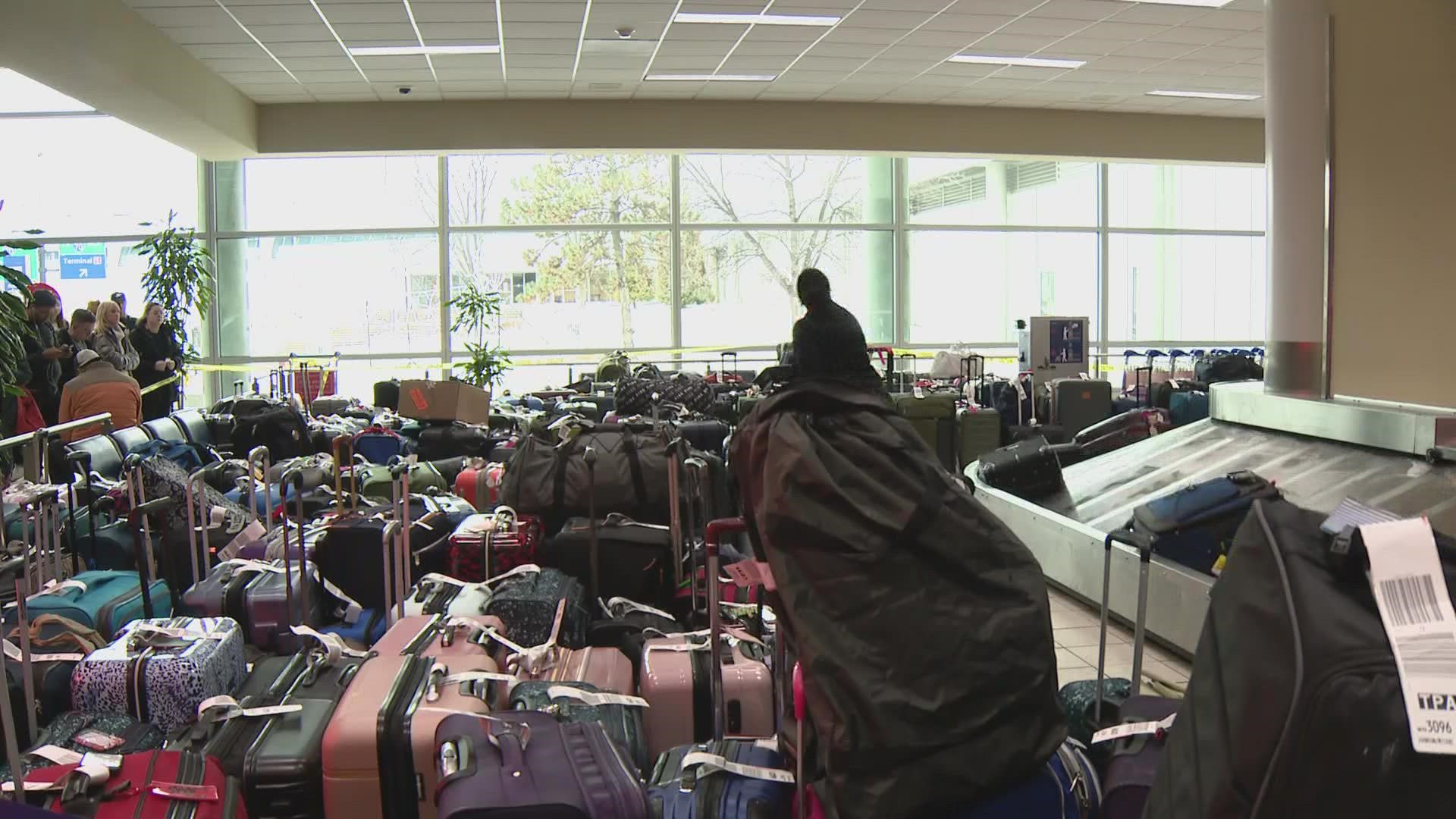 Luggage no longer piled up at Lambert, travel delays continue