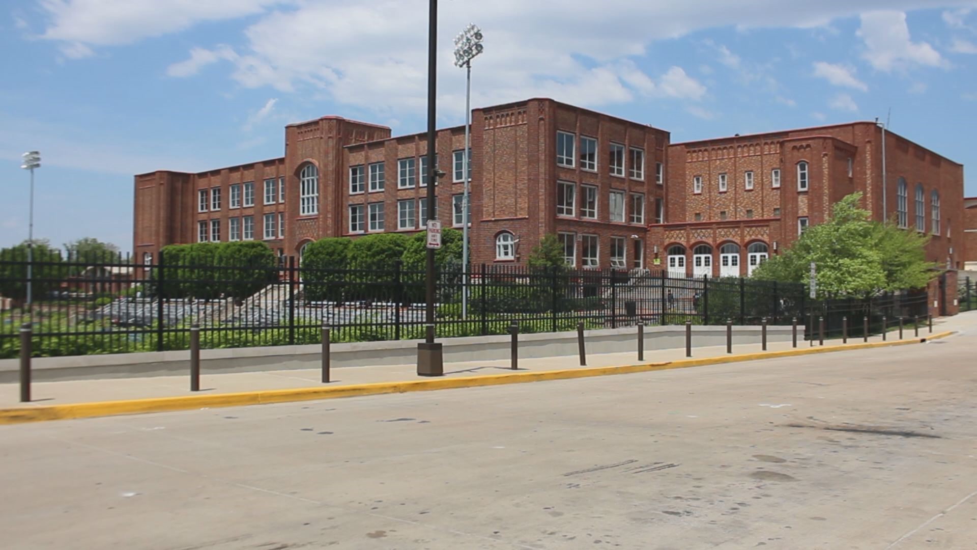 Remote learning for Maplewood-Richmond Heights middle, high schools after  water pipe ruptures, image size:1920x1080