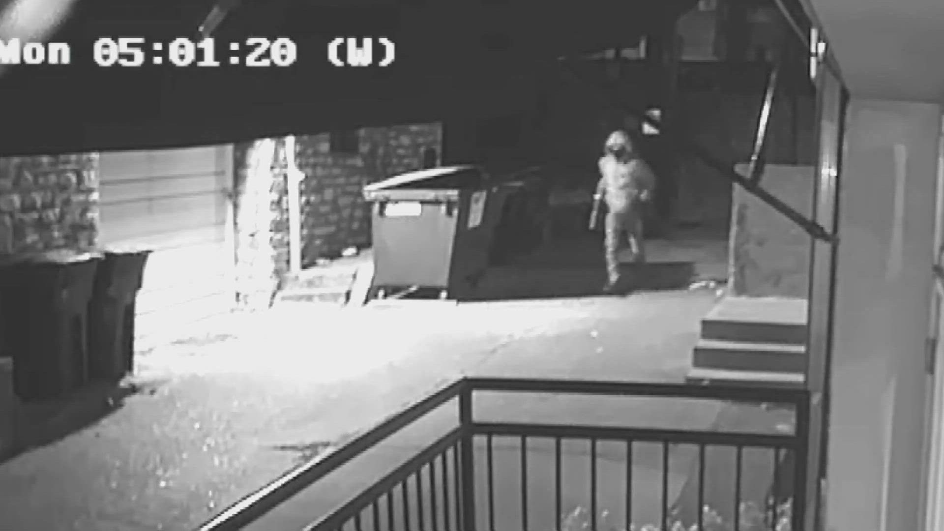 Unidentified Clayton gunman caught on camera | ksdk.com