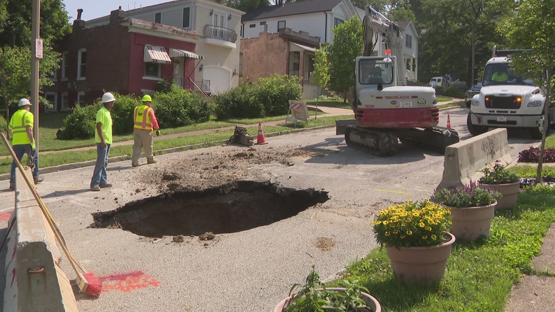 Dogtown sewer line collapse causes road to cave in | ksdk.com