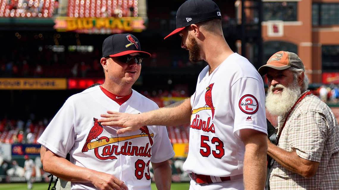 Gant homers, pitches Cardinals to 6-4 win