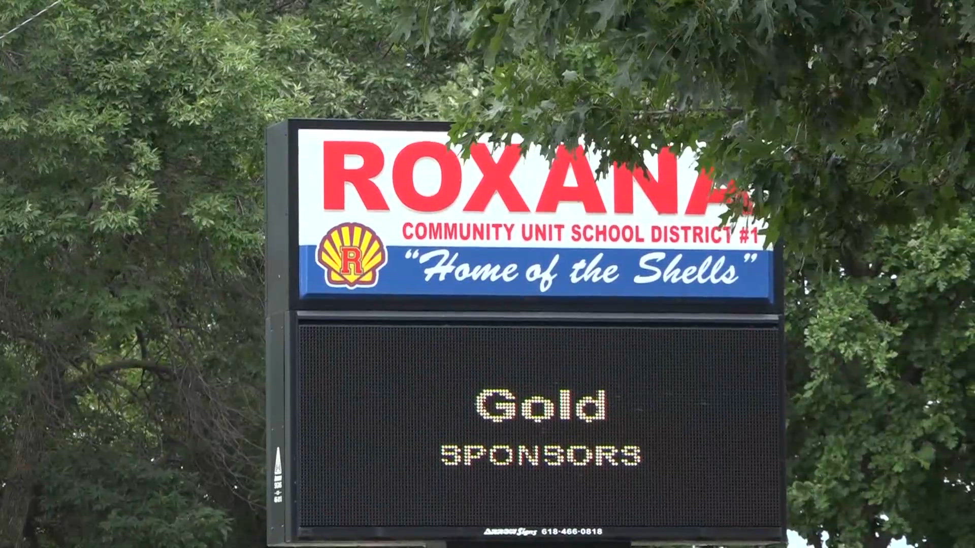 Roxana teachers' union, school district reach tentative agreement after months-long negotiation
