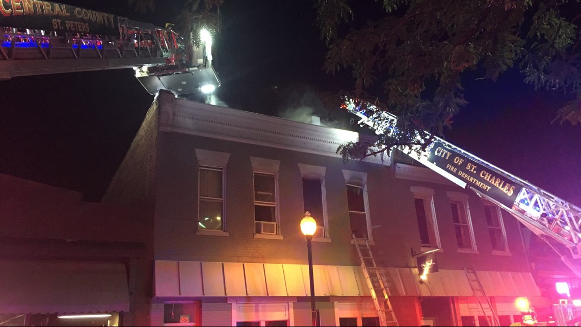 Breaking News: Main Street Restaurant Fire – Historic Buildings At Stake! - y4zzay9