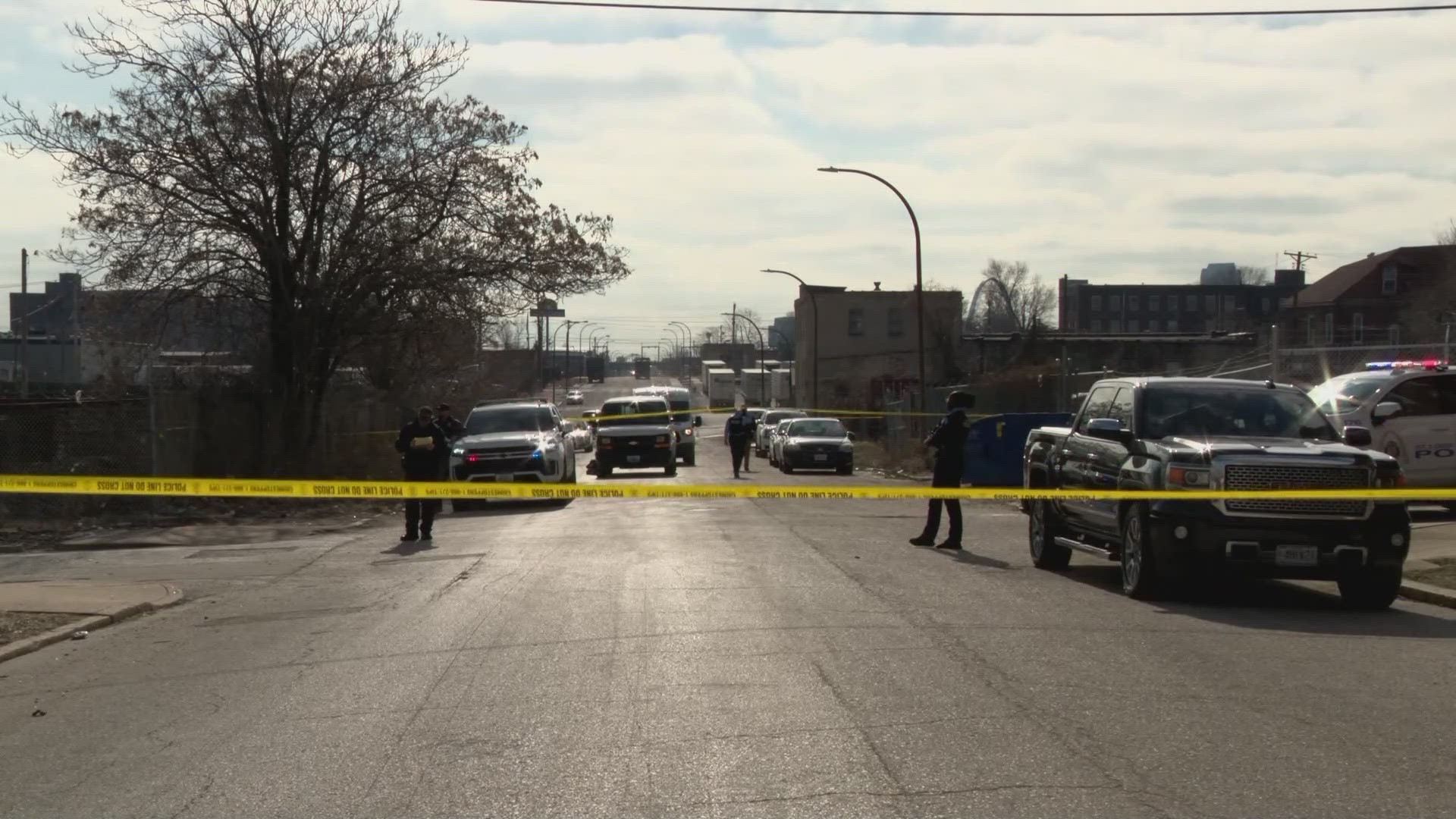 Shooting in front of St. Louis social services center leaves 1 dead ...