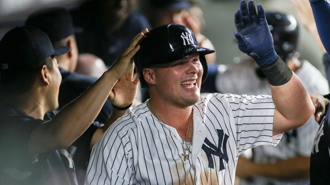 Talkin' Yanks on X: Luke Voit vibing with his daughter during the