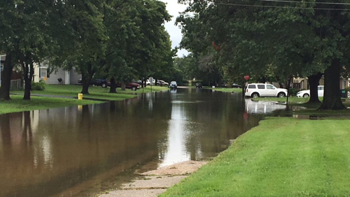 Rising waters trapped some Cahokia residents in their homes | ksdk.com