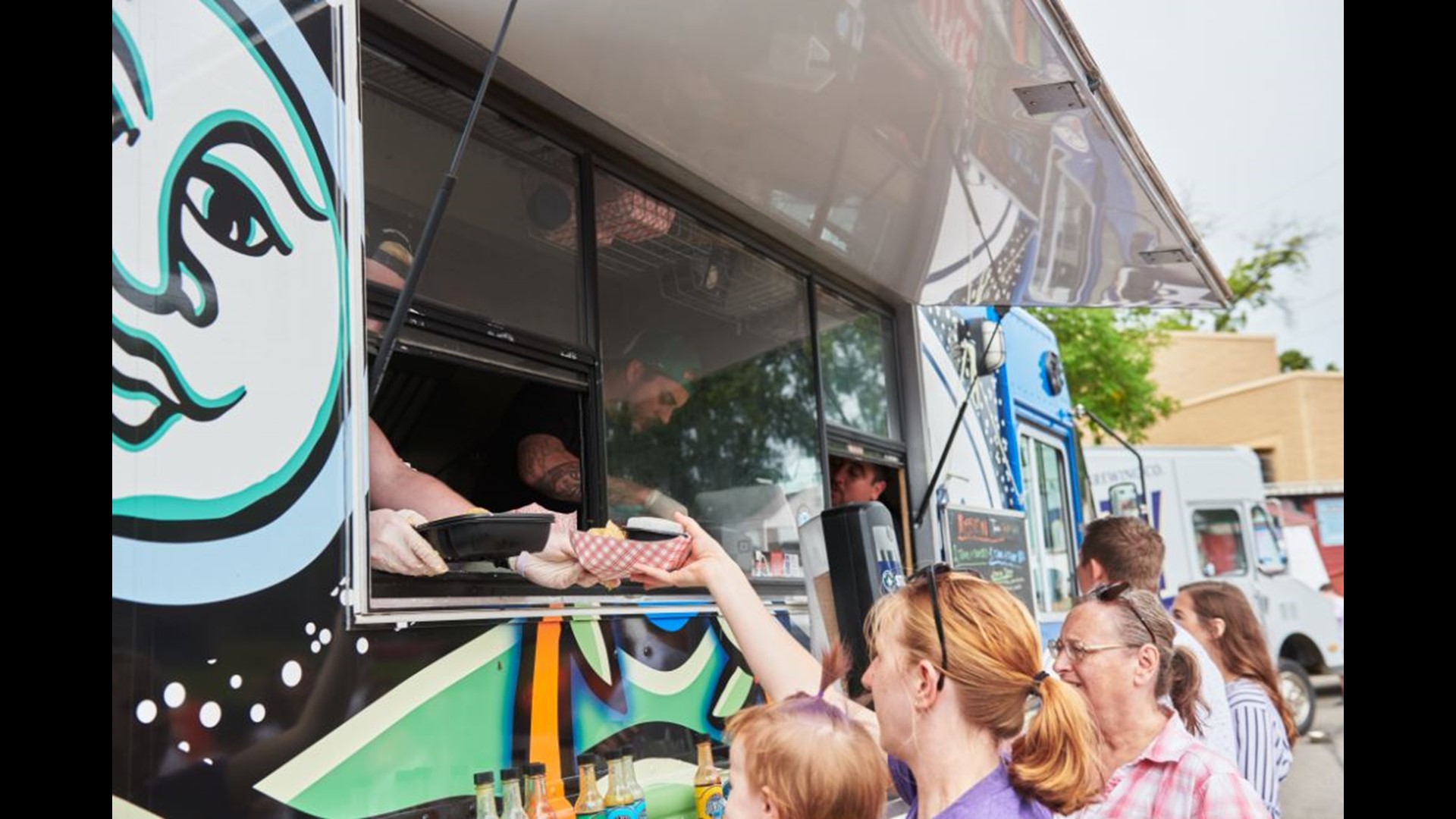 St. Louis food Missouri's first food truck garden
