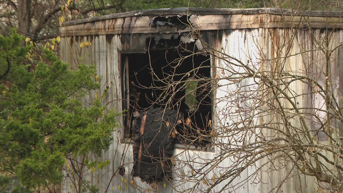 Mobile home fire leaves one dead in Jefferson County | ksdk.com