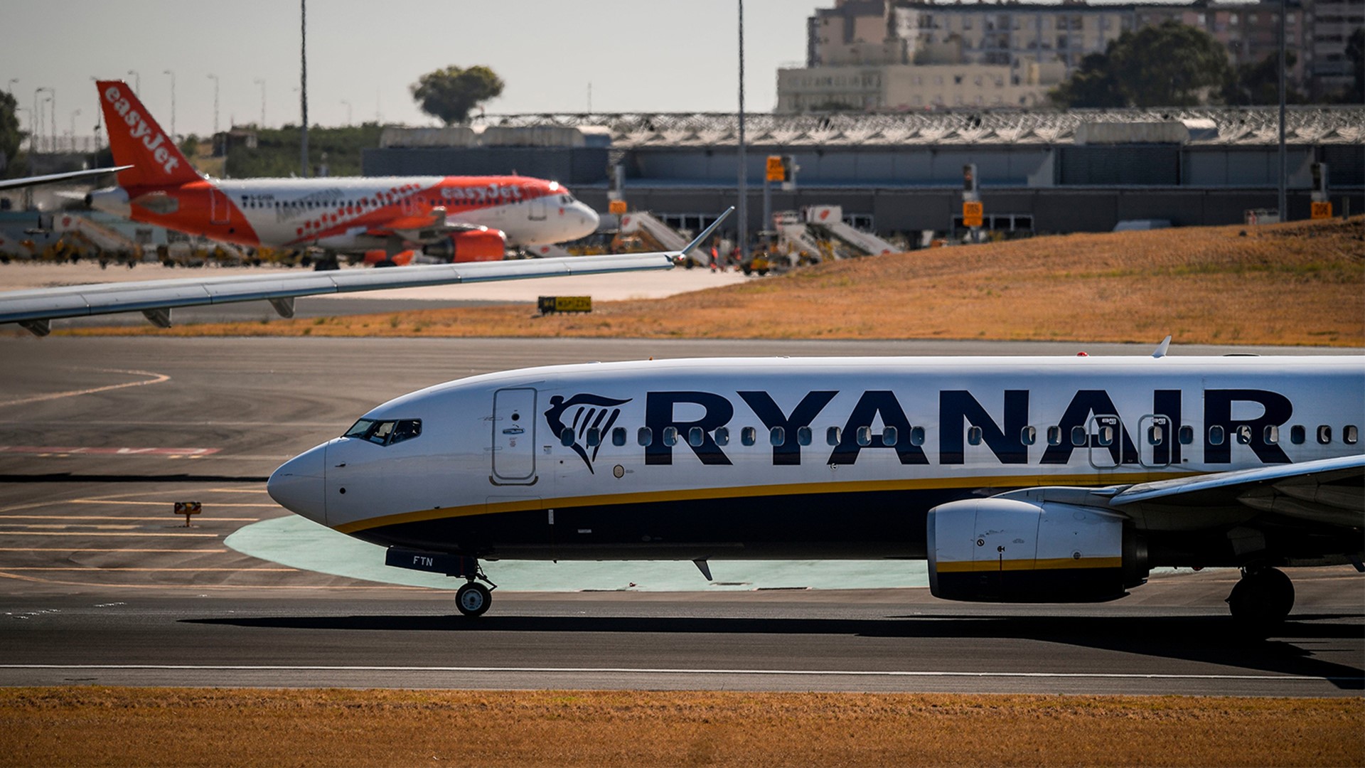 Ryanair Criticized For Not Ejecting Racially Abusive Passenger Caught