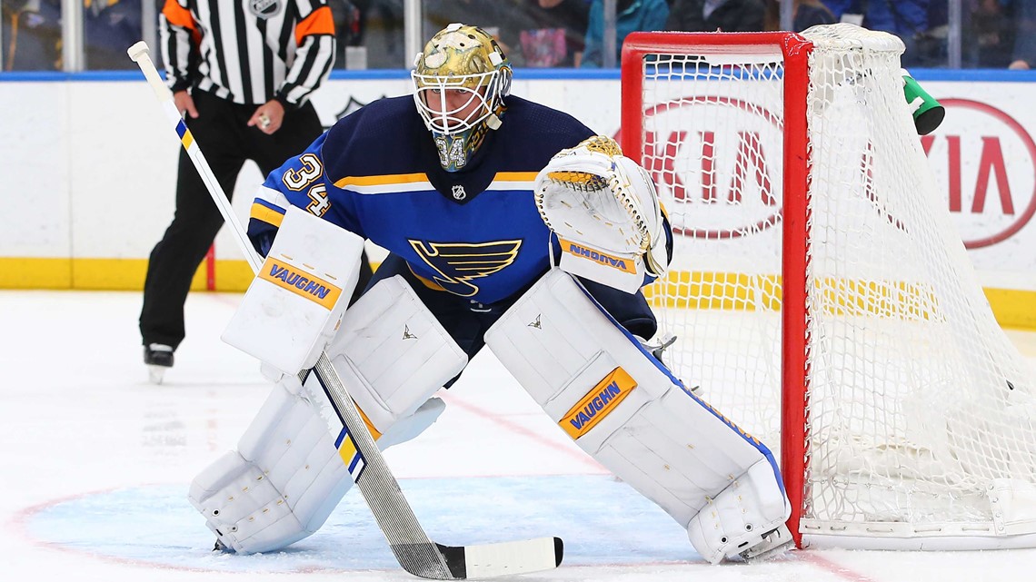 Report: NHL goalies won't wear smaller chest protectors this season