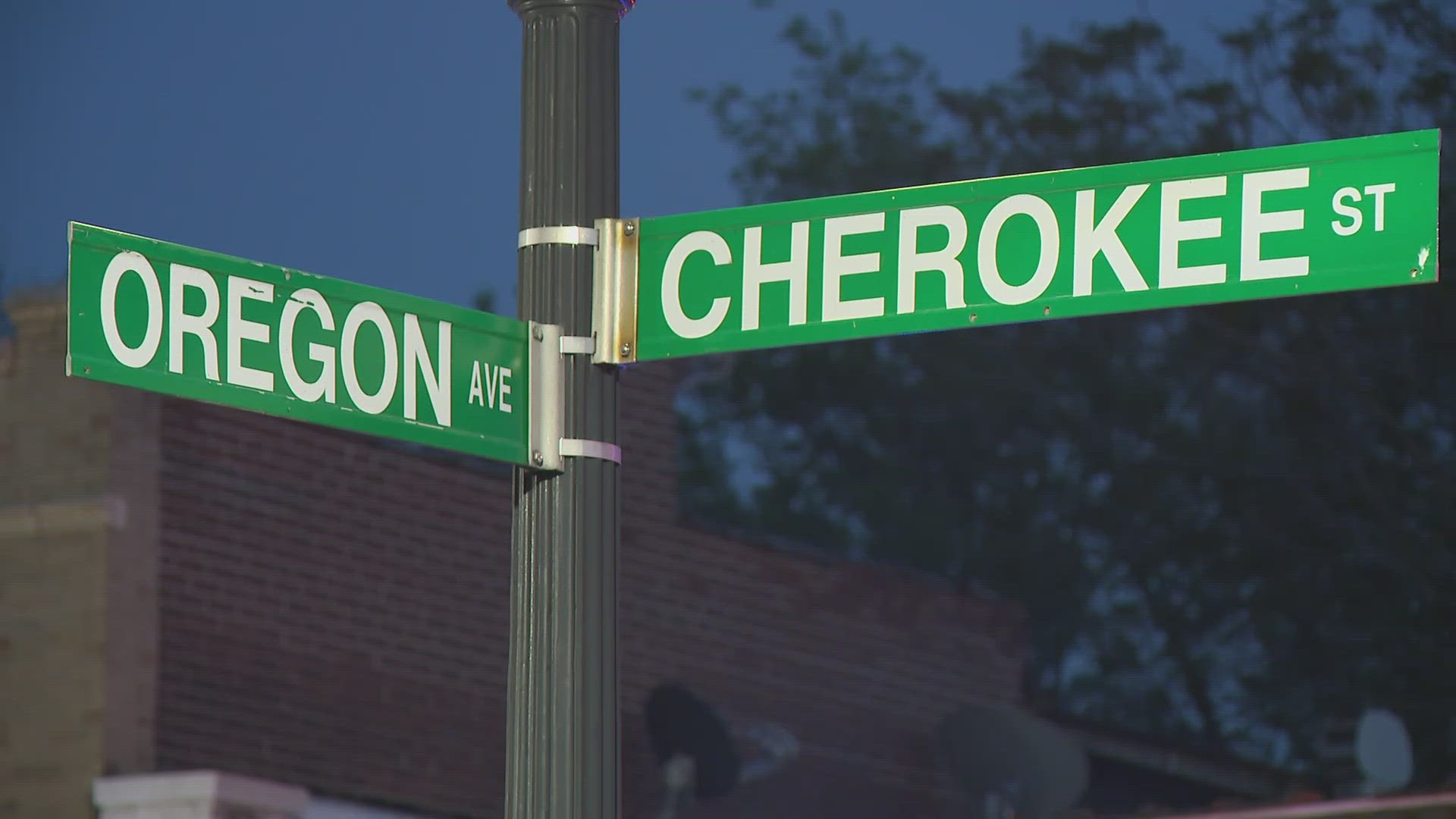This is the second shooting in the area of the Cinco De Mayo Cherokee Street Festival in two days. Friday's shooting killed 2 and injured 2 others.
