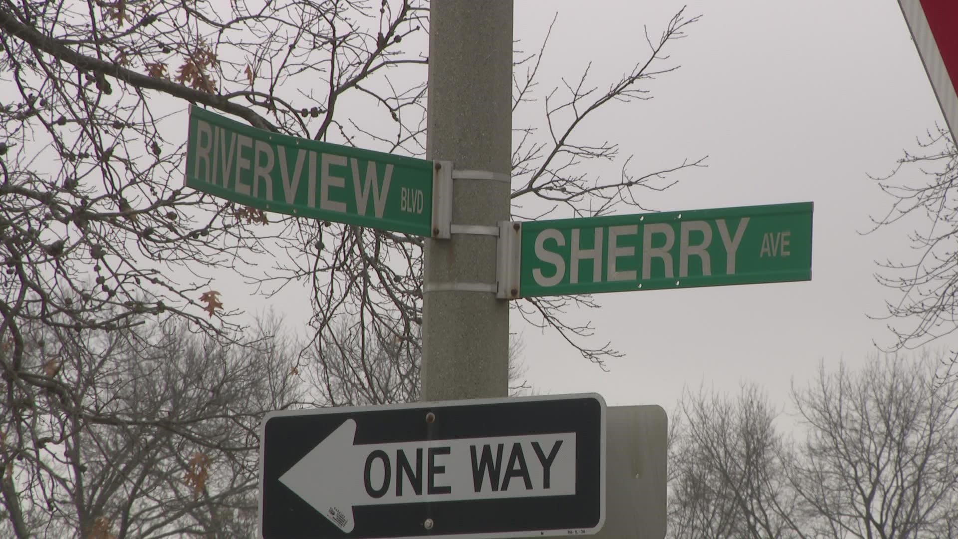 A double shooting overnight in St. Louis left one person dead. Police identified him Saturday as 40-year-old Barney Lee.