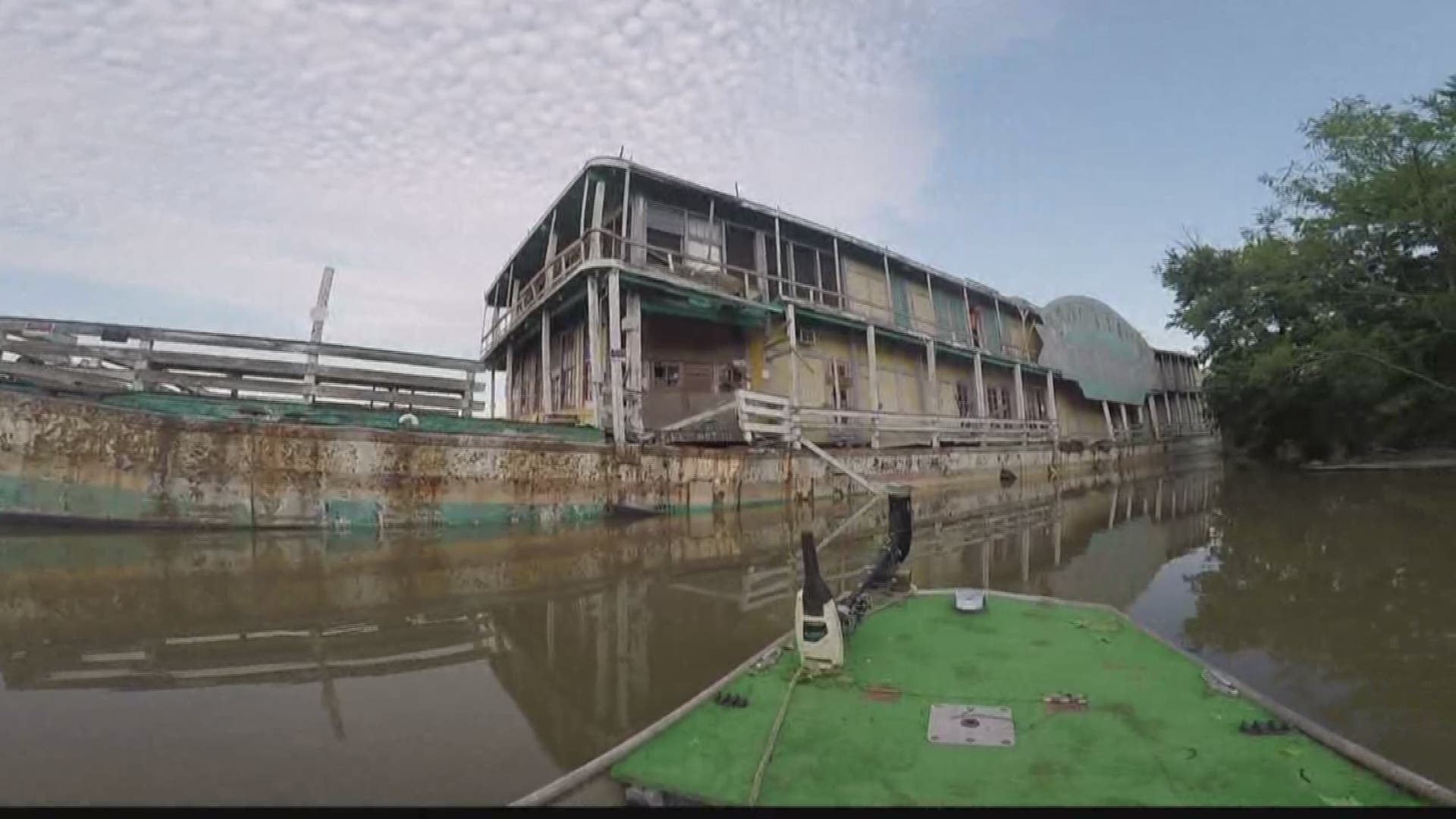 montgomery riverboat sinks