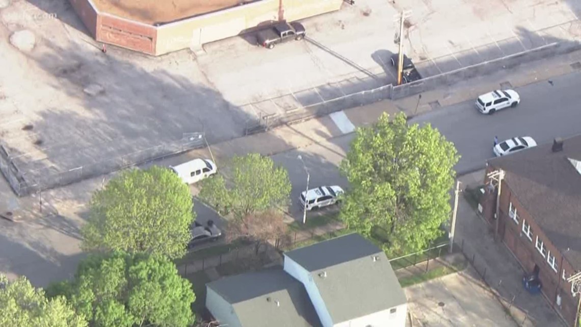 2 girls shot in Monday afternoon shooting near Sumner High School