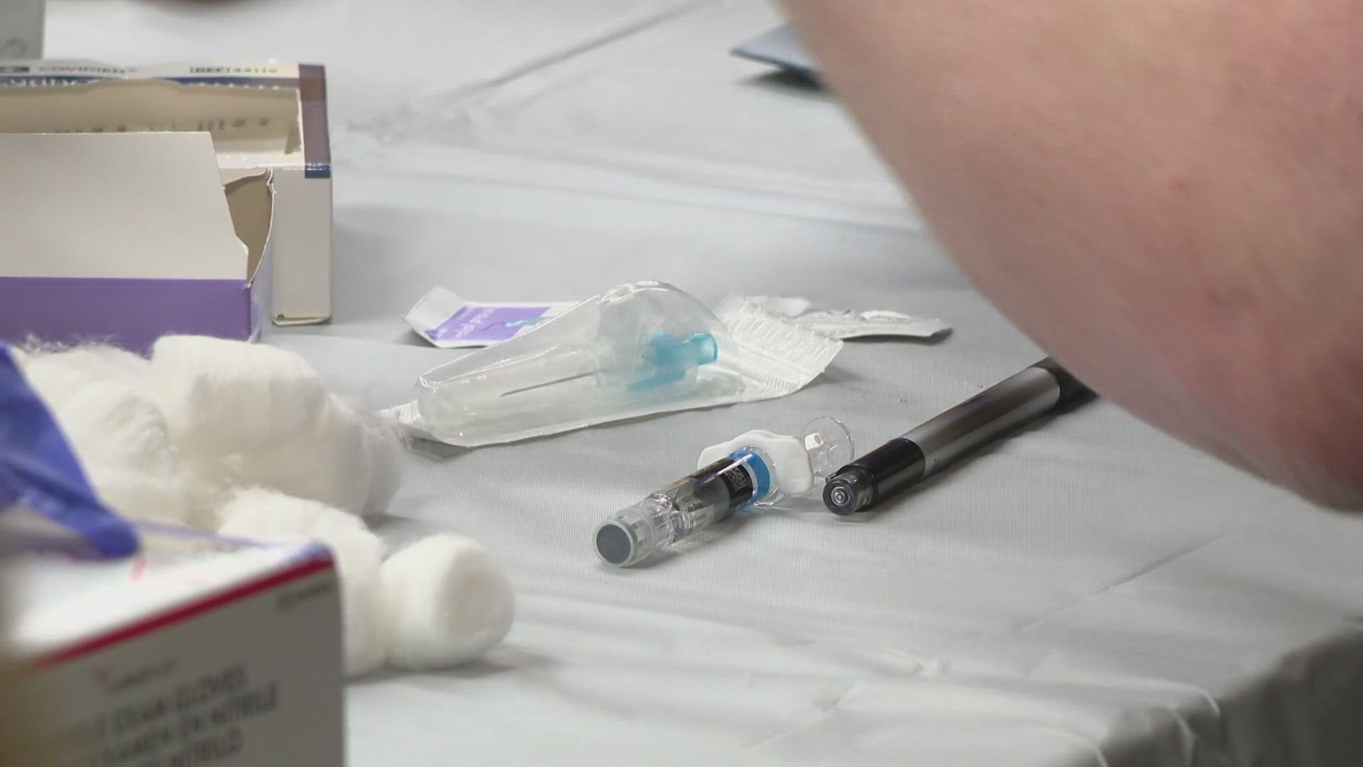 BJC HealthCare gives out more than 300 free flu shots ksdk