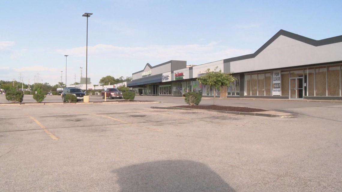 Florissant Meadows Shopping center faces hardship after floods - Vimarsana News