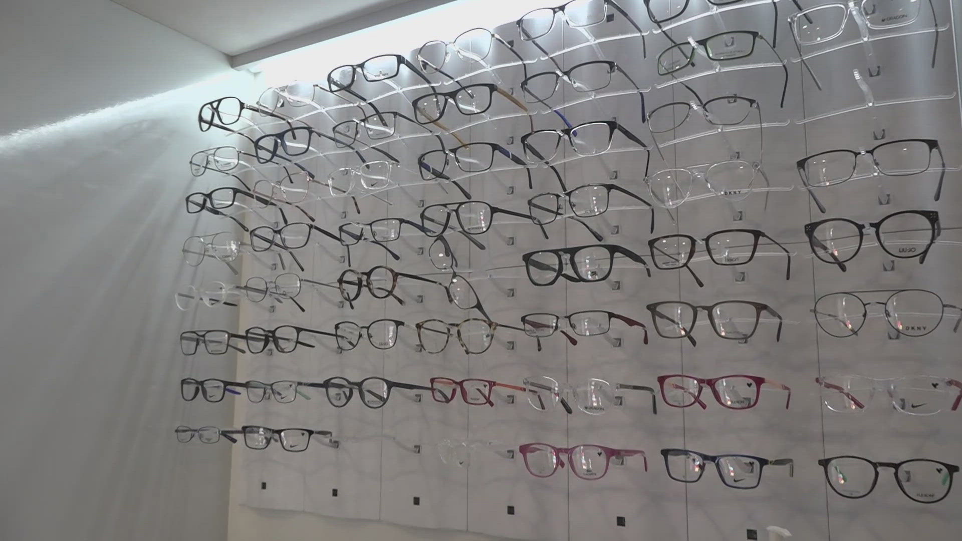 The St. Louis Cardinals teamed up with a local non-profit to bring free vision care to children. The group Eye Thrive unveiled its second mobile vision clinic. 