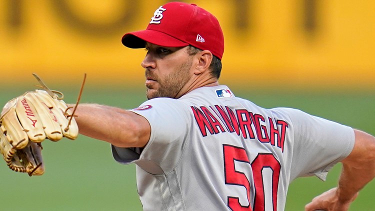 Wainwright pitches two-hit shutout, Cards top Pirates 4-0