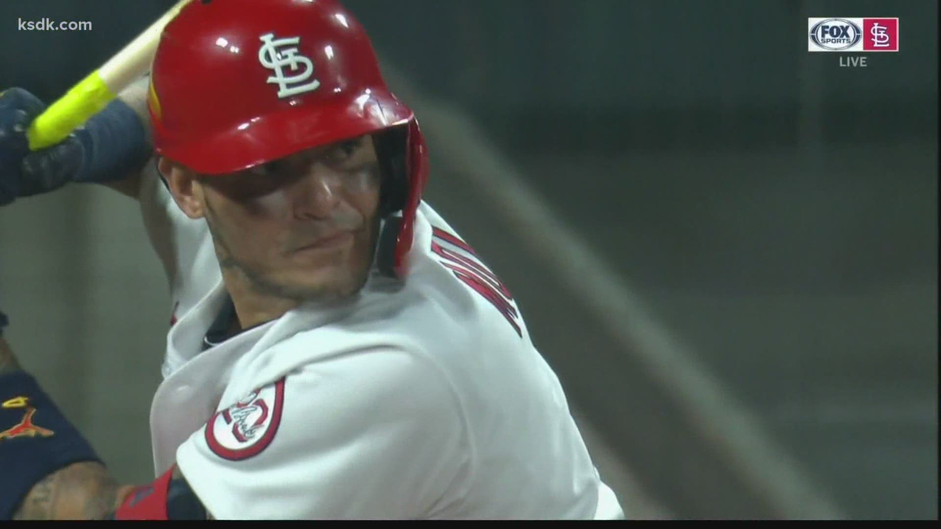 Cardinals' Yadier Molina becomes first MLB player to catch 2,000