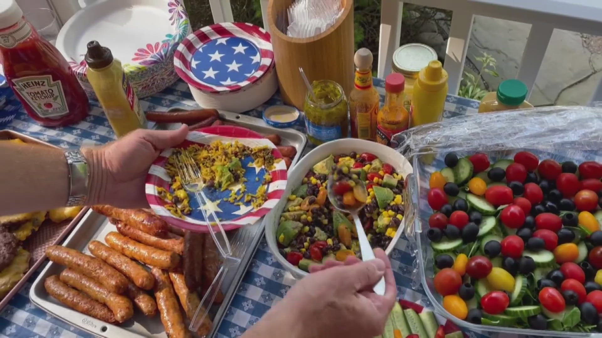 Holiday picnics and cookouts are a summer tradition. But the warm weather can quickly turn tasty treats into nasty bacteria.