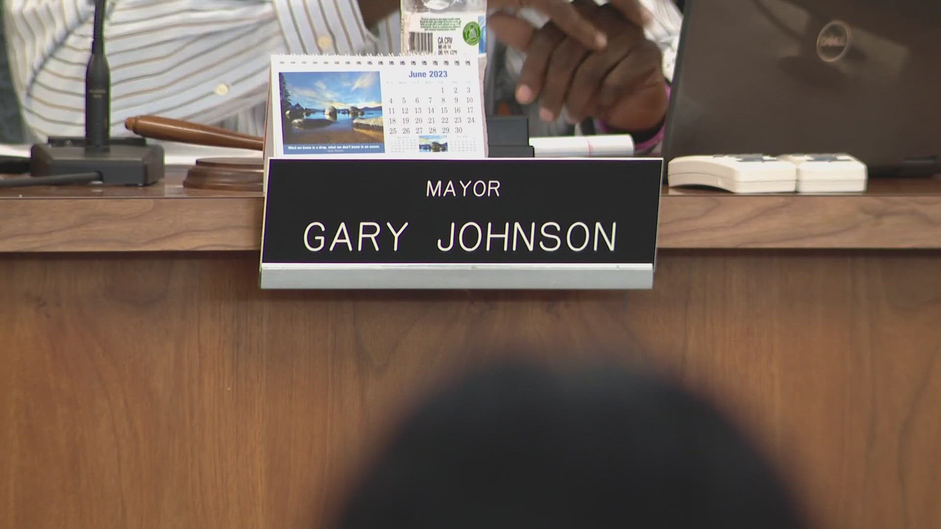 Jennings mayor files lawsuit against 5 council members