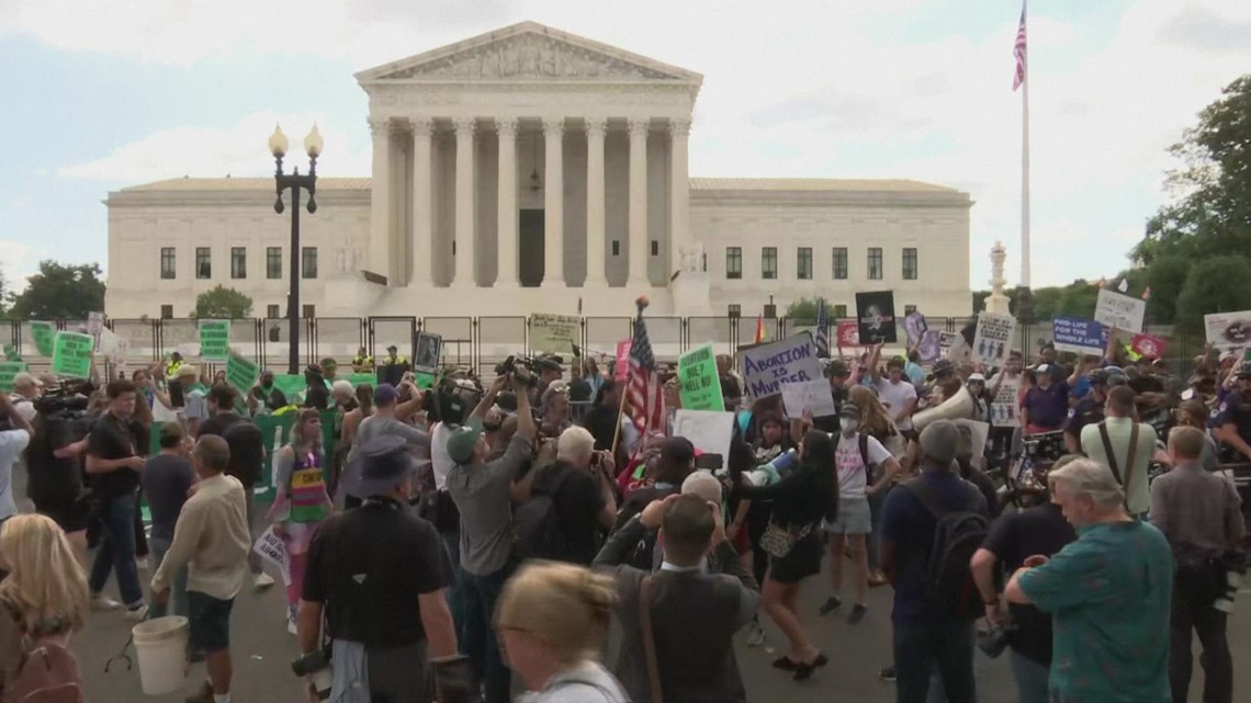 Anti-abortion groups in Missouri celebrate Roe V. Wade decision