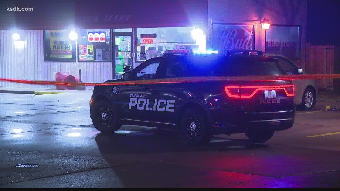 Gas station employee shot in face, injured in Sunday robbery | ksdk.com