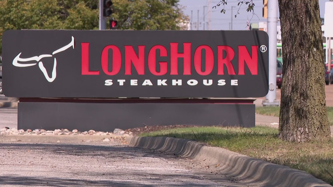 LongHorn Steakhouse in Fairview Heights approved to reopen after food