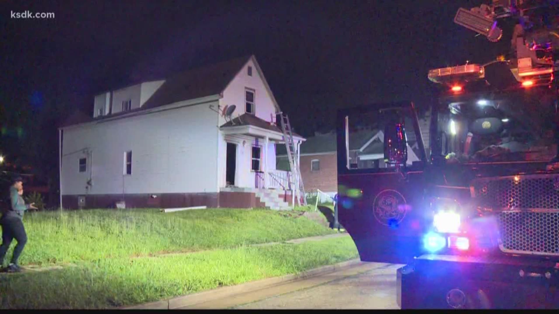 Couple jump to safety during house fire in north St. Louis | ksdk.com