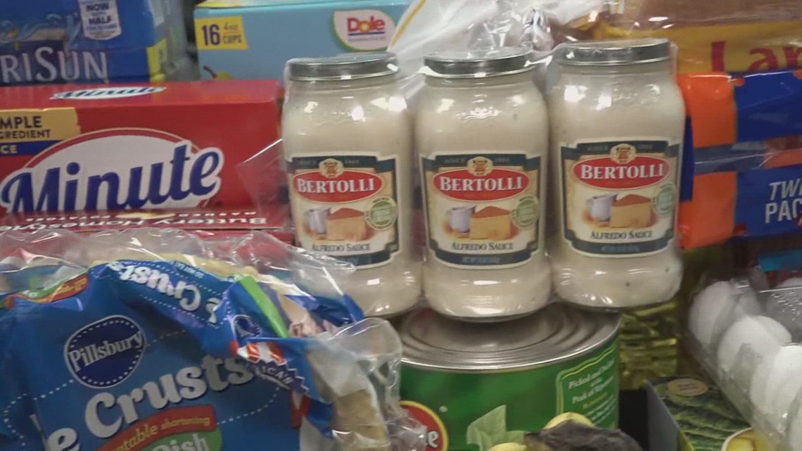 Saint Louis Public Schools give away 80 Thanksgiving dinners - Vimarsana News