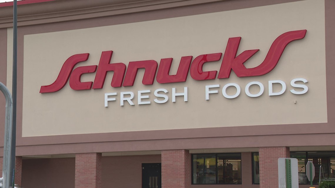 Schnucks expands grocery store hours in St. Louis area