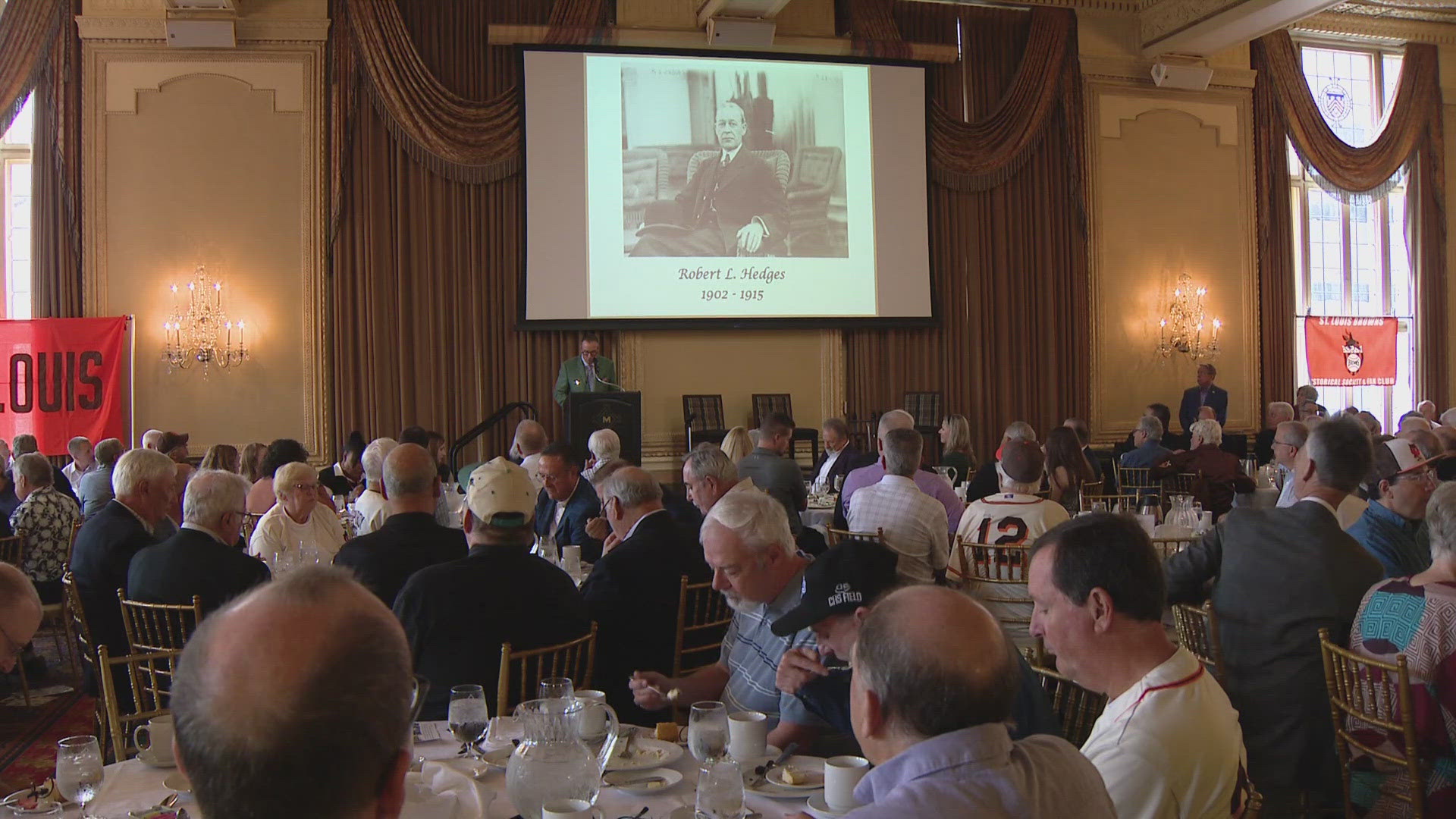 The St. Louis Browns haven't played a game in more than 70 years, but hundreds of fan club members celebrated the team at the Missouri Athletic Club.