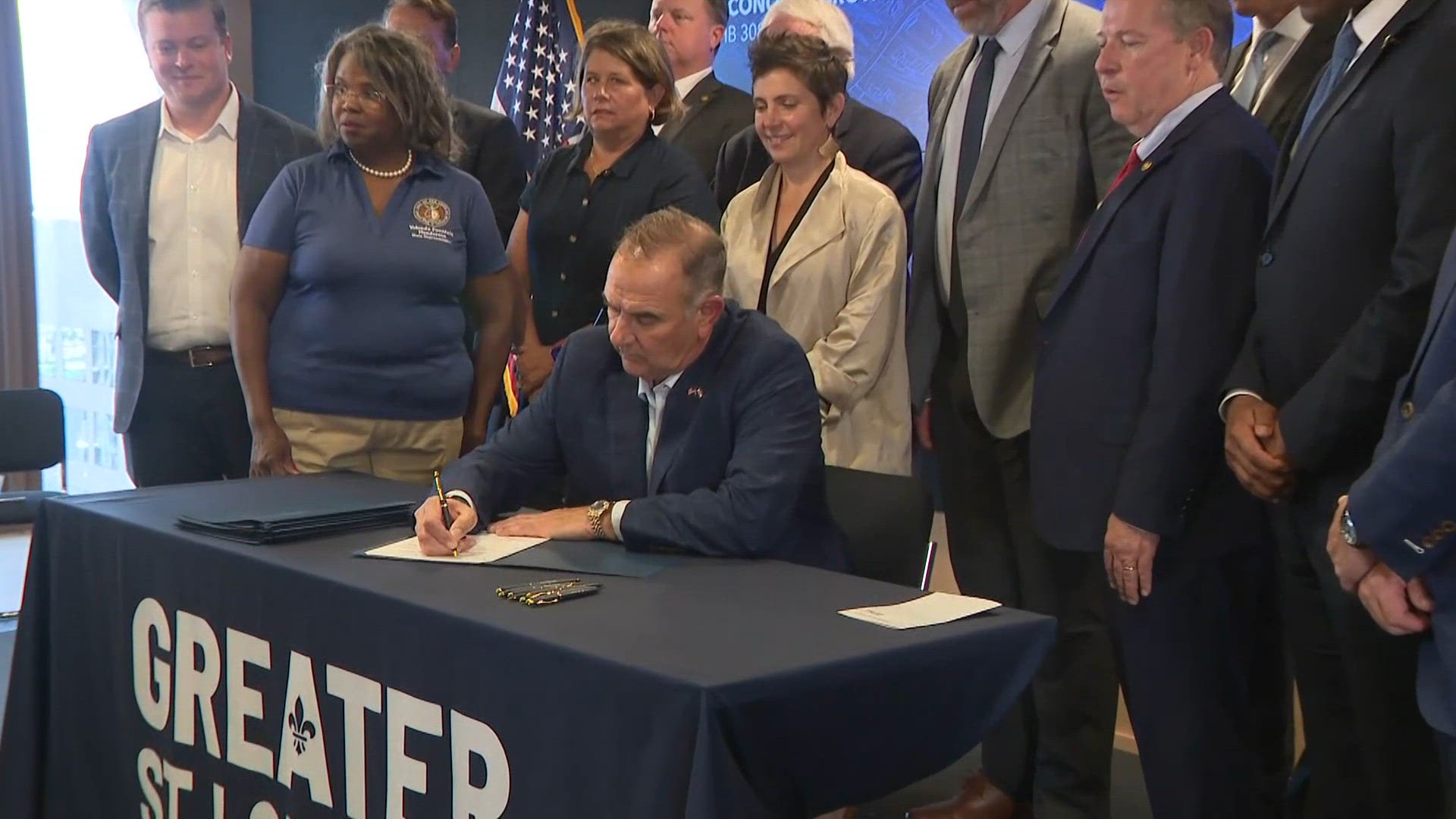Missouri leaders celebrate new legislative package to boost downtown St. Louis revitalization