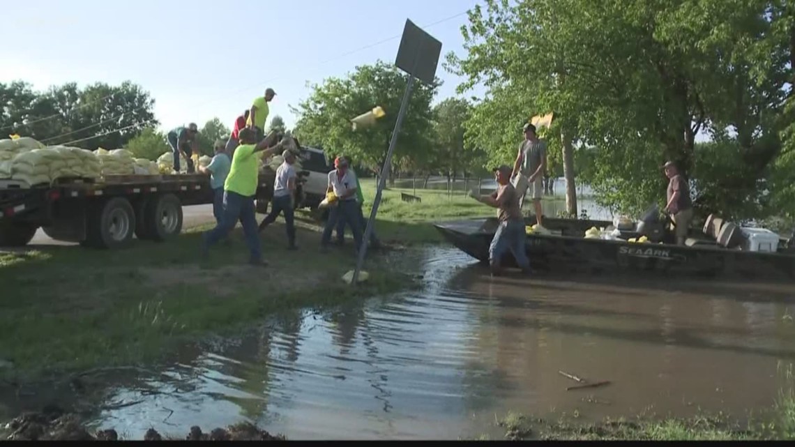 West Alton under voluntary evacuation due to flood predictions
