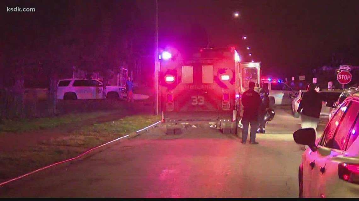 St. Louis police officer stabbed, man shot by officers | ksdk.com