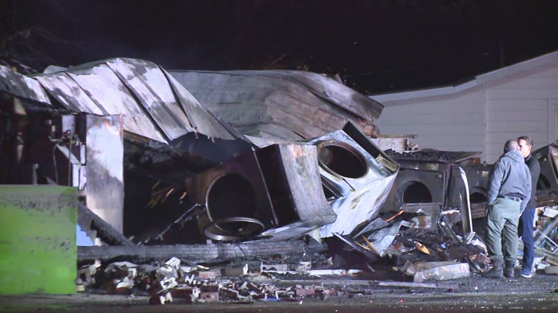 Fire destroys Cahokia Heights laundromat early Thursday | ksdk.com