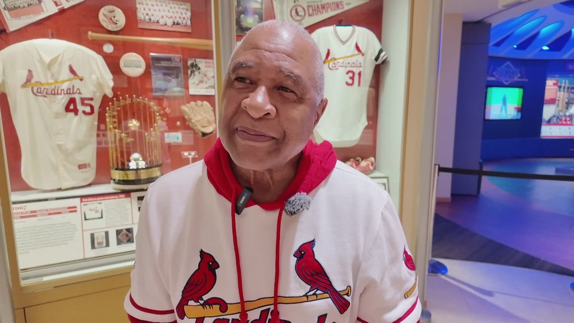 Cardinals legend Ozzie Smith reflects on career, looks ahead to Opening Day