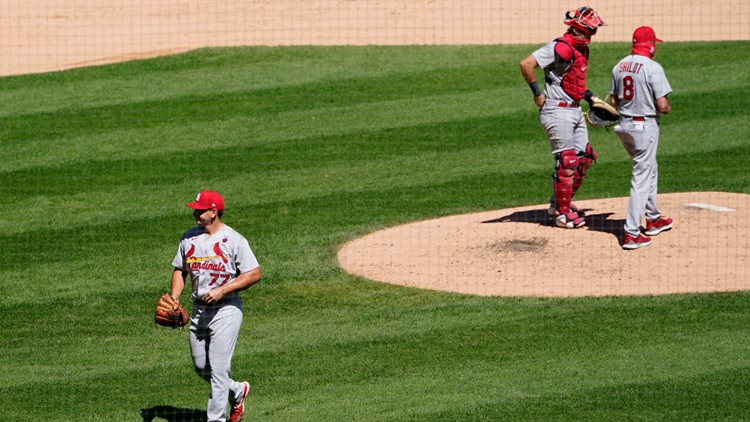 Cards walk off on Renteria's three-run shot 