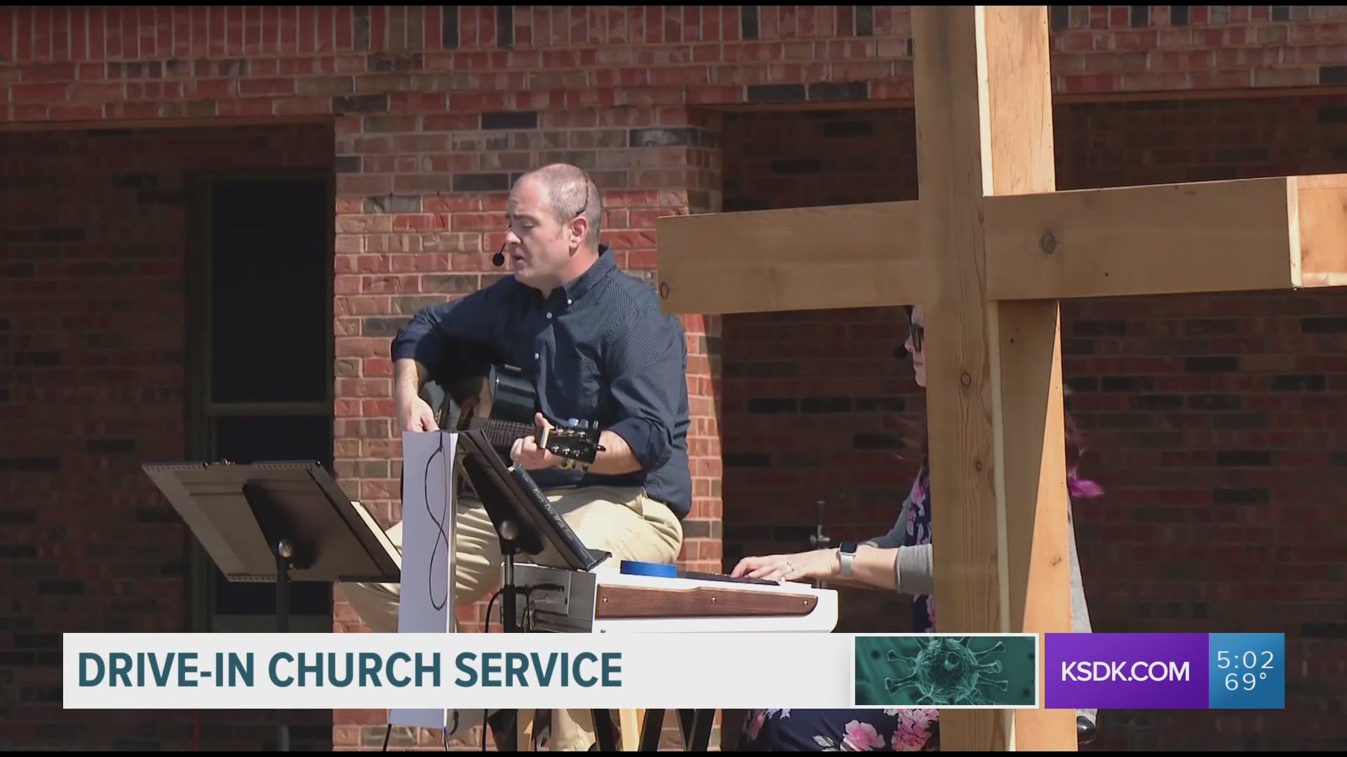 "We put our heads together and decided we can stay in our cars, worship our God and still stay safe. It was great," said Pastor Rodney Durr.