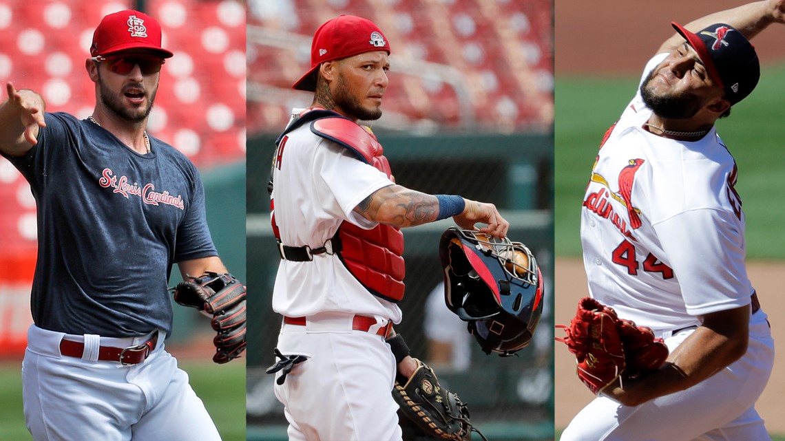 Yadier Molina among St. Louis Cardinals players who test positive for  COVID-19