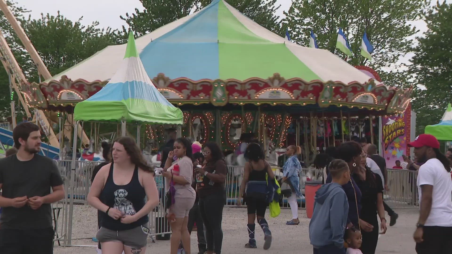 Sunday is the third and final day of the festival. Festival goers can expect lots of food, drinks, games and carnival rides!